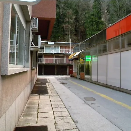 Studio Jesenice Apartman Jesenice